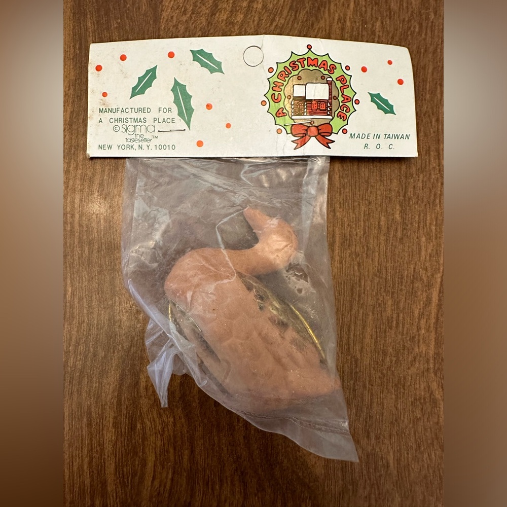 Sigma Taste Setter Ornament A Christmas Place Swan Taiwan Clay NOS NEW Vintage